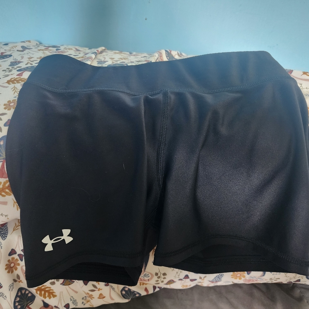 Brand new under Armor yoga shorts